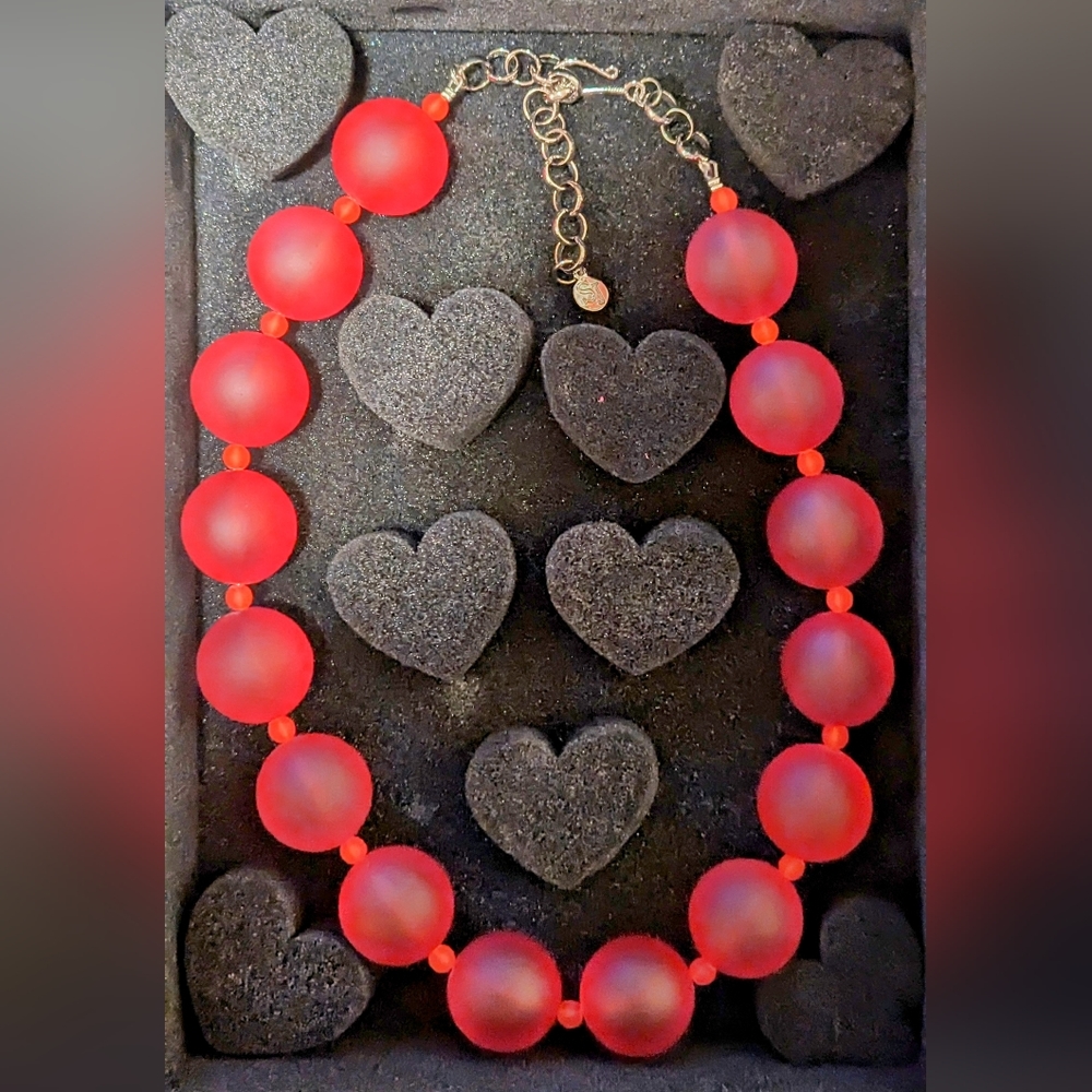 Sassy Jones Dina (Red)